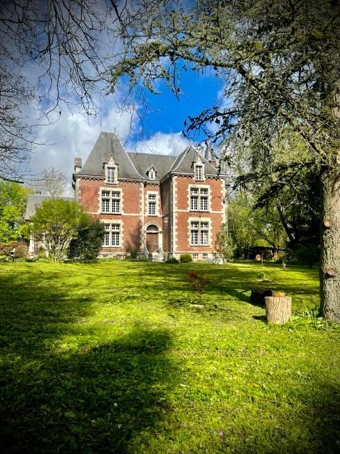 Domaine De La Croix De Saint Lambert Bed & Breakfast Poix-Terron Dış mekan fotoğraf